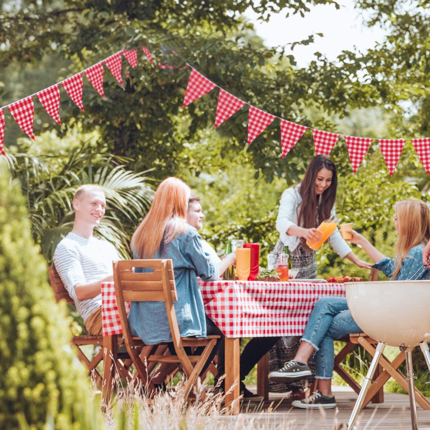 98.4 Feet Large Plastic Red and White Checkered Pennant Banner Gingham Triangle Banner Red and White Banner for Picnic BBQ Birthday Christma